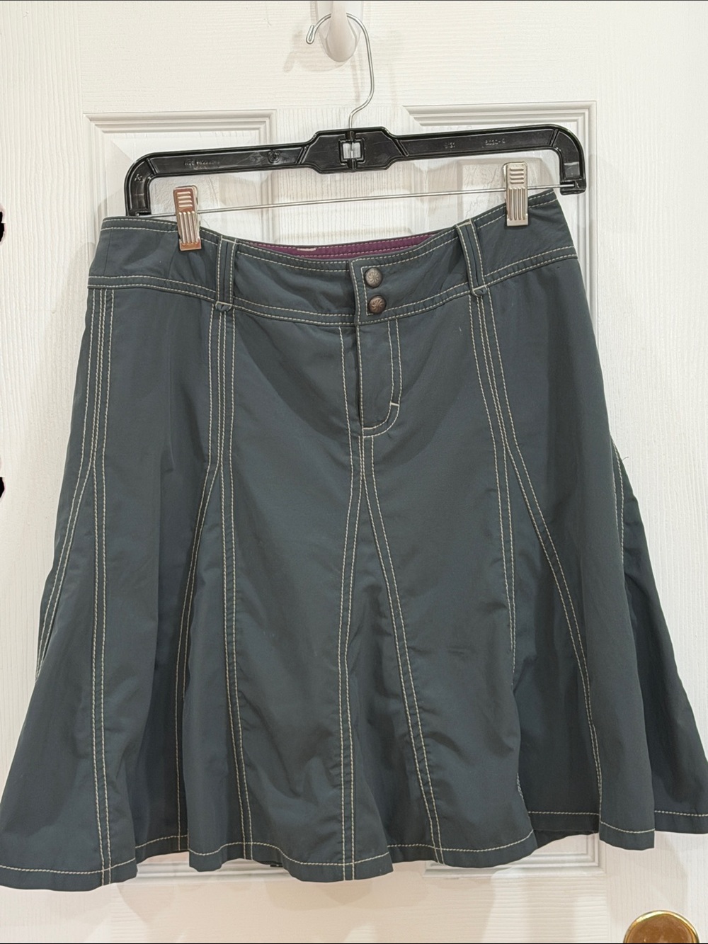Athleta Dark Gray Circle Skirt with Contrast Stitching size 4